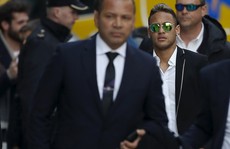 Du thuyền, chuyên cơ của Neymar bị phong tỏa vì nợ thuế