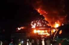 Cháy chợ Sơn, hơn 130 ki ốt bị thiêu rụi trong đêm
