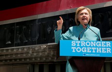 Bộ Ngoại giao Mỹ tái điều tra bê bối email của bà Clinton