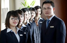 Công chức Hà Nội: Mặc váy dài đến gối, áo có ống tay