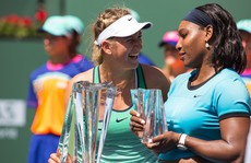 Djokovic lập kỷ lục Indian Wells, Serena thảm bại trước Azarenka