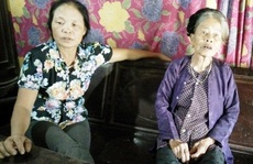 Cụ bà 87 tuổi nuôi 2 con tâm thần không được hộ nghèo