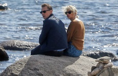Taylor Swift và Tom Hiddleston đường ai nấy bước