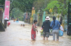 Quảng Nam: 5 thủy điện xả lũ, hạ du ngập nặng