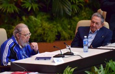 Ông Fidel Castro gây bất ngờ tại Đại hội Đảng Cộng sản Cuba