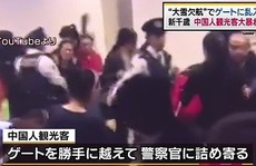 Bị hoãn chuyến bay, khách Trung Quốc đánh cảnh sát Nhật Bản