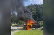 Galaxy Note 7 phát nổ, thiêu rụi xe Jeep