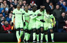 Sao trẻ lập hat-trick, Man City đè bẹp Aston Villa