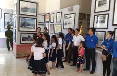 Học sinh kéo nhau đi xem triển lãm Hoàng Sa, Trường Sa