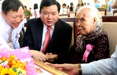 Bí thư Đinh La Thăng: Phụng dưỡng các mẹ là mệnh lệnh