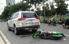 Liên tiếp 2 vụ tai nạn trên xa lộ Hà Nội, 3 người trọng thương