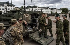 Mỹ tăng vũ khí hạng nặng ở châu Âu, chọc giận Nga