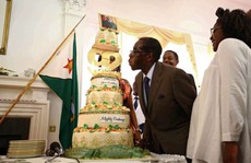 Sinh nhật triệu đô mừng tuổi 92 của TT Zimbabwe