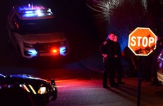 Mỹ: Bị xả súng khi đang ăn tiệc, 5 người thiệt mạng