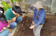 Phát hiện nền đất lạ ở khu vực khảo cổ tìm mộ Quang Trung