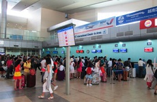 Phạt 10 triệu, đình chỉ nhân viên an ninh đánh khách Trung Quốc