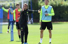 Ngày đầu tiên của HLV Conte tại Stamford Bridge