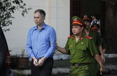 Cuồng yêu, gã đàn ông nước ngoài bắt giam gái bán dâm