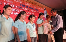 Tặng 500 vé máy bay cho đoàn viên về quê đón Tết