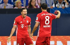 Lewandowski tỏa sáng, Bayern độc chiếm Bundesliga