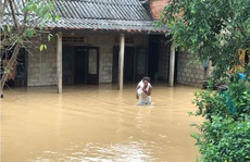Hơn 2.000 hộ dân Quảng Trị  cũng ngập sâu trong lũ