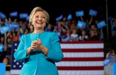 Bà Clinton “lạnh nhạt” với kết luận của FBI