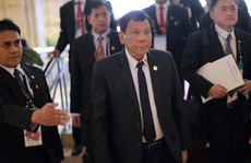 Ông Duterte chê công việc tổng thống lương thấp