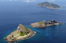 Nhật phản ứng tàu tuần duyên, tàu cá Trung Quốc ùa vào Senkaku