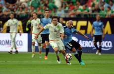 Mexico thắng đậm Uruguay trong trận đấu có 2 thẻ đỏ