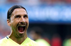 M.U bán áo đấu Ibrahimovic lấy tiền mua Pogba