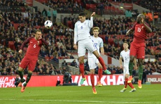 Smalling ghi bàn, Anh thắng nhọc Bồ Đào Nha