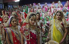 Đại gia kim cương Ấn Độ tổ chức đám cưới cho 236 cô gái không cha