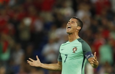 Ronaldo: 12 năm chờ sự ghi nhận