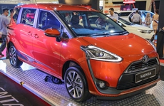 Toyota Sienta - 'đàn em' 7 chỗ của Innova ra mắt