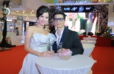 Vợ chồng Dustin Nguyễn-Bebe hạnh phúc với 'đứa con thứ 3'