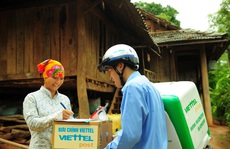 Viettel Post tiếp nhận bưu phẩm qua cửa hàng giao dịch Viettel