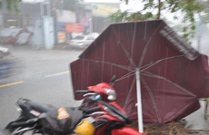 Sài Gòn mưa kèm sấm chớp, Long An mưa kéo dài