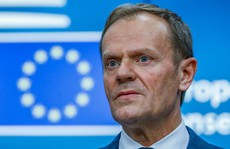 Ba Lan tuyên bố “rắn” với EU