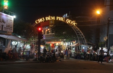 Mướt mồ hôi ở chợ đêm Phú Quốc