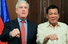 Trùm tình báo Úc 'khổ' vì nắm đấm cạnh tổng thống Philippines