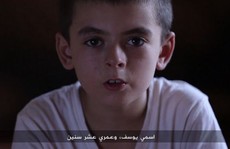 IS tung video “con trai người Mỹ” thề đánh bại ông Donald Trump