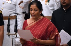 Ấn Độ bổ nhiệm nữ bộ trưởng quốc phòng