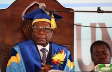 Vì sao quân đội Zimbabwe để Tổng thống Mugabe xuất hiện?