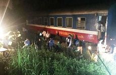 Vào ga ở Thanh Hóa, tàu SE3 chở 200 khách trật bánh