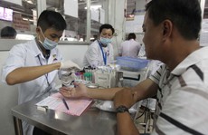 Bệnh của trẻ con 'lấn' sang người lớn