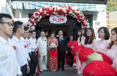 Dự tiệc trễ giờ, khó trọn niềm vui