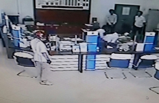 Diễn biến mới nhất vụ cướp ngân hàng ở Vĩnh Long