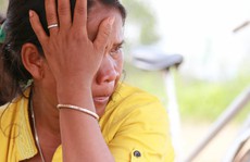 Khóc nghẹn sau cơn cuồng phong ập đến xã nghèo