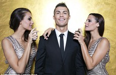 Ronaldo kiếm 27 tỉ đồng chỉ trong 4 giờ