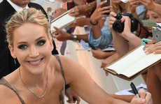 Jennifer Lawrence lộng lẫy tại LHP Venice